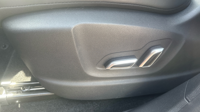 MG Hs 1.5 T-GDI Exclusive 5dr Petrol Hatchback